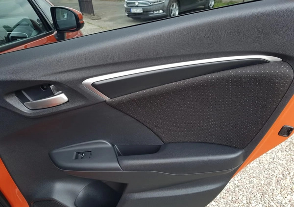 Honda Jazz cena 55900 przebieg: 92000, rok produkcji 2016 z Goleniów małe 704